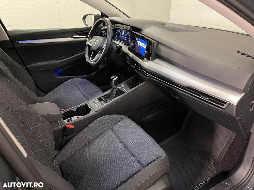 Volkswagen Golf 1.5 TSI ACT Life - 12