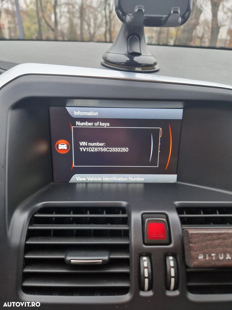 Volvo XC 60 D4 AWD Geartronic Kinetic - 19