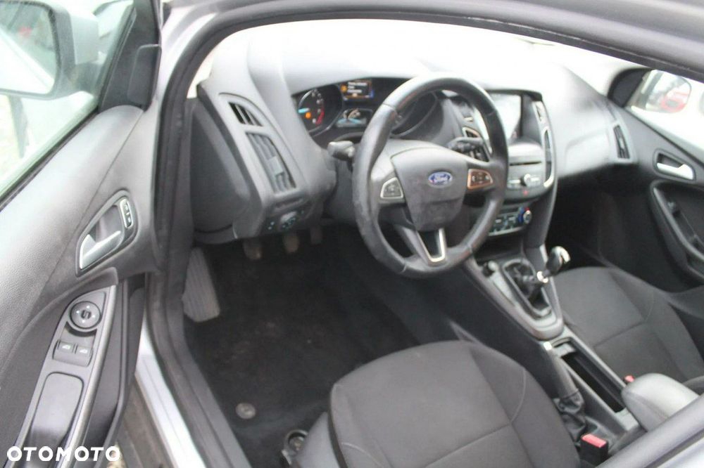 Ford Focus - 12