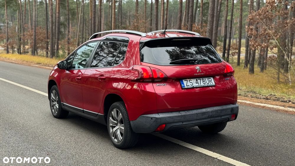 Peugeot 2008 1.2 Pure Tech Active S&S - 8