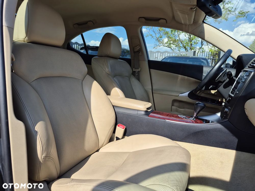 Lexus IS 250 Prestige - 19