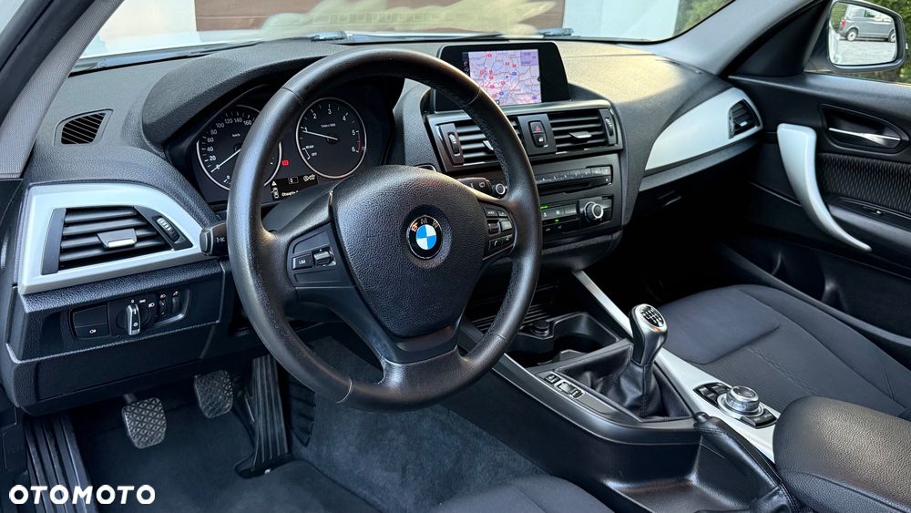 BMW Seria 1 116d Sport Line - 30