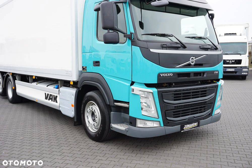 Volvo FM / 330 / E 6 / CHŁODNIA + WINDA / 23 PALETY / OŚ SKRĘTNA / DŁ 9,2 M - 32