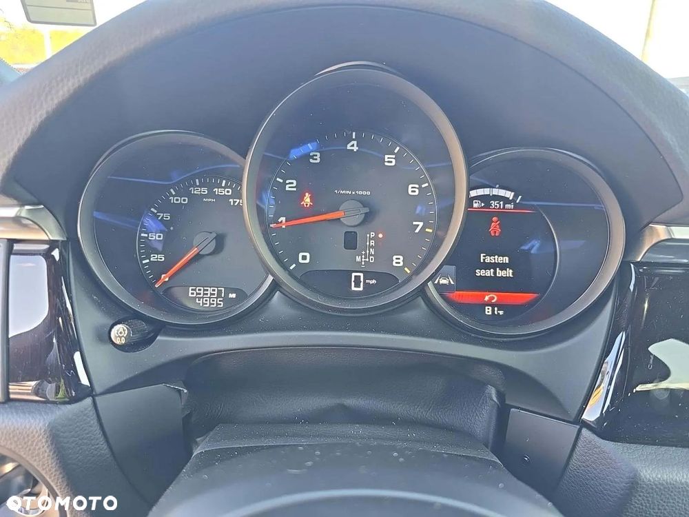 Porsche Macan Standard - 10