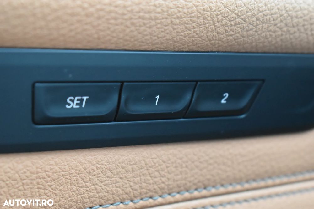 BMW Seria 5 530i xDrive AT MHEV - 19