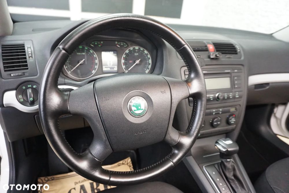 Skoda Octavia 1.9 TDI DSG Elegance - 23