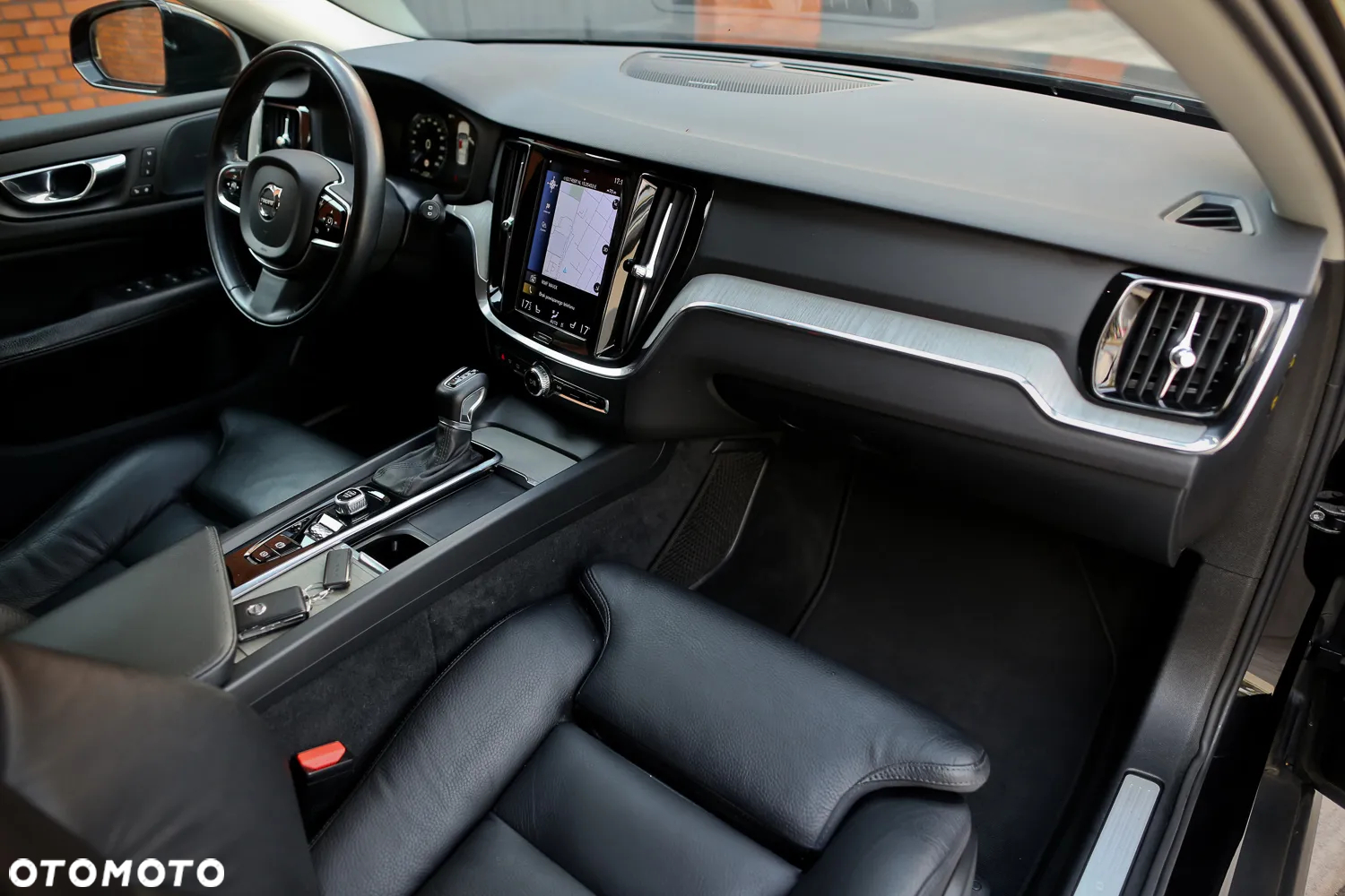 Volvo V60 Cross Country Pro D4 AWD - 23