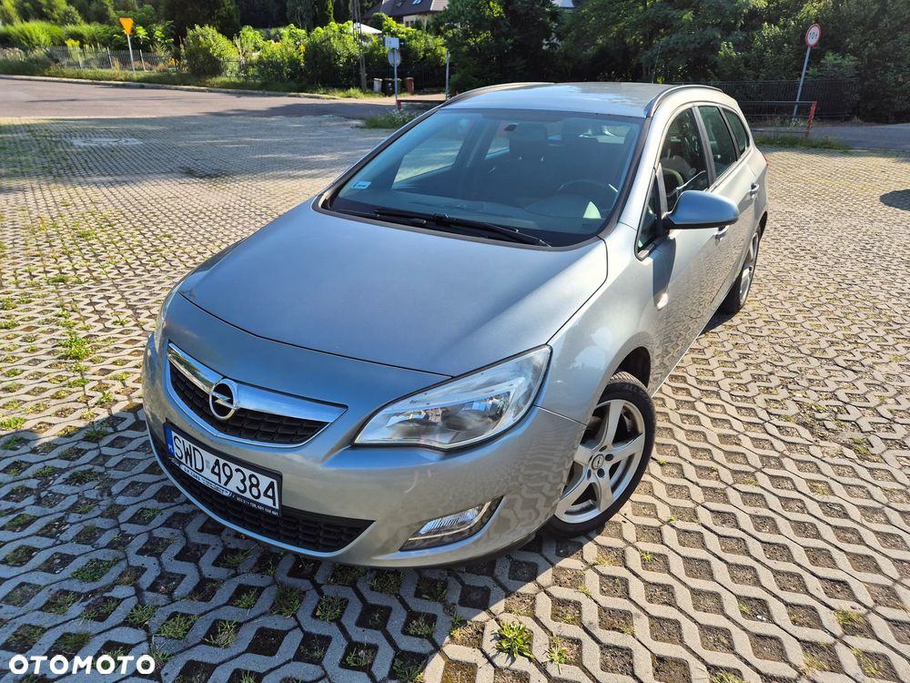 Opel Astra 1.4 Enjoy - 1