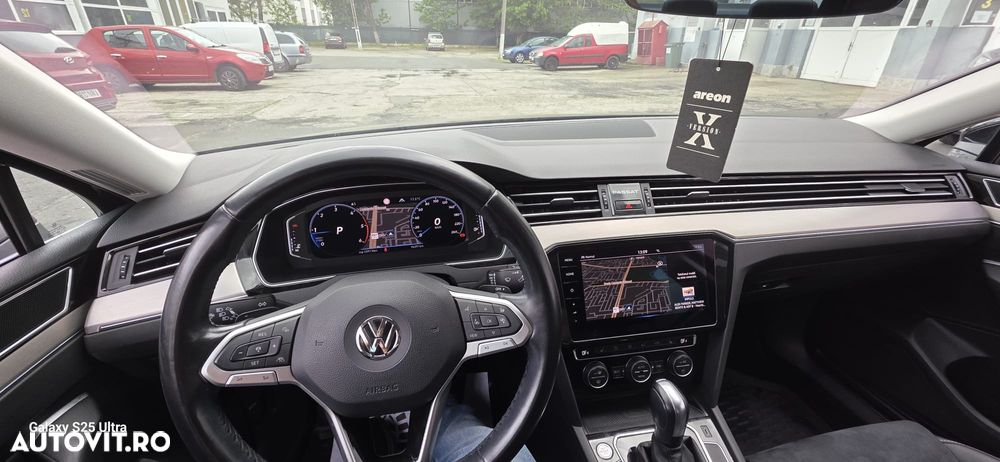 Volkswagen Passat 2.0 TDI DSG Highline - 9