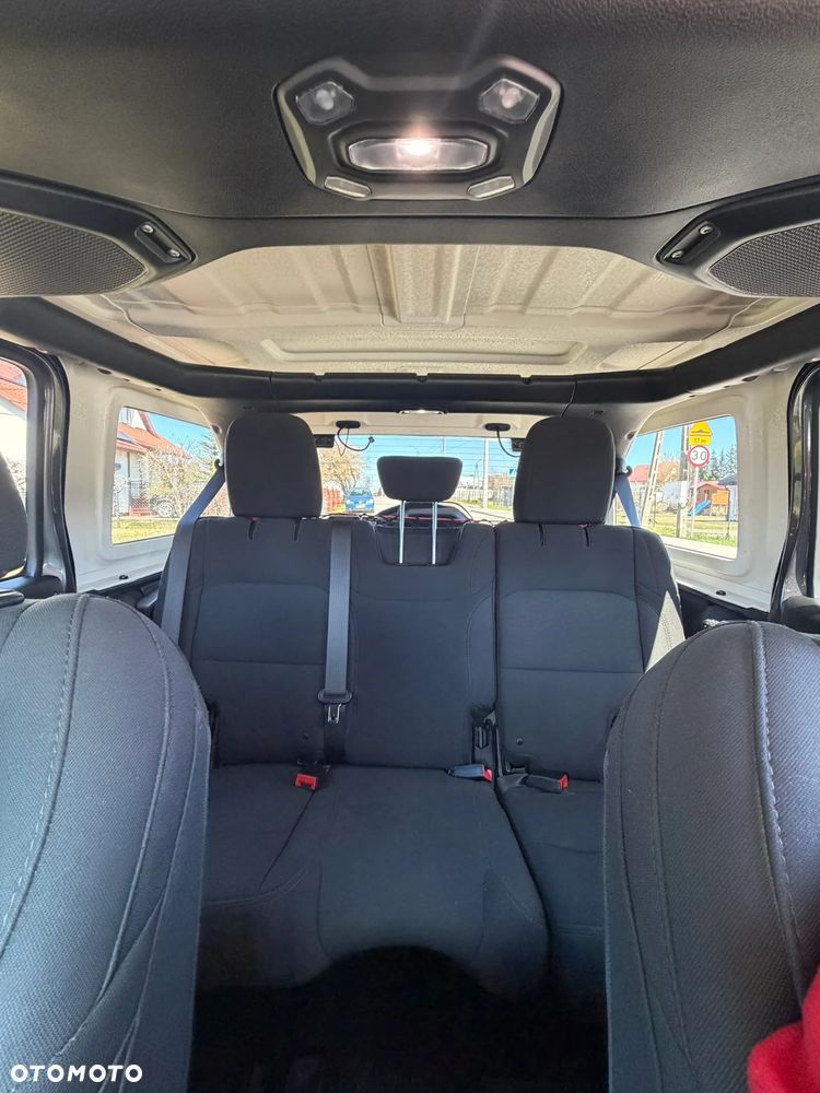 Jeep Wrangler - 16