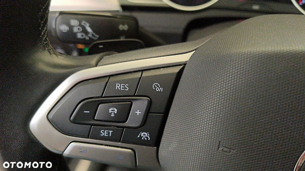 Volkswagen Passat - 21