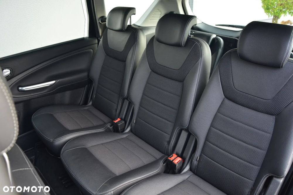 Ford S-Max 2.0 TDCi DPF Titanium X - 29