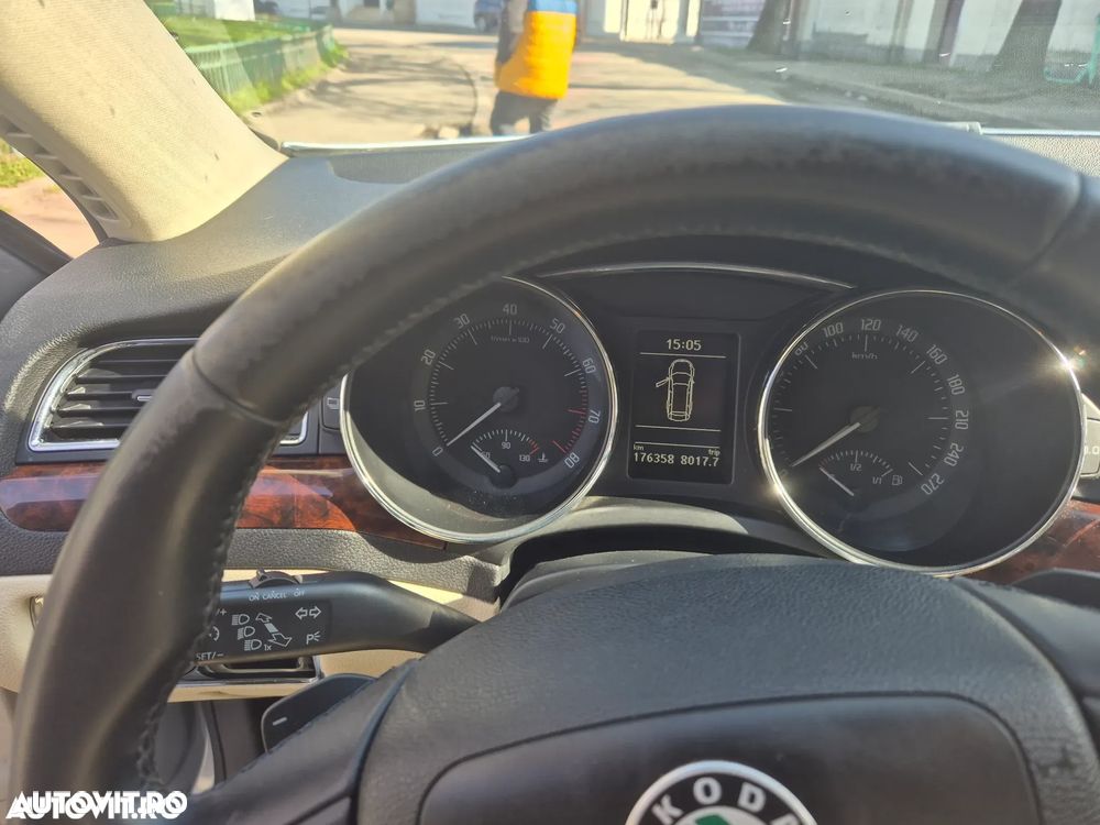 Skoda Superb 2.0 TSI Elegance DSG - 16