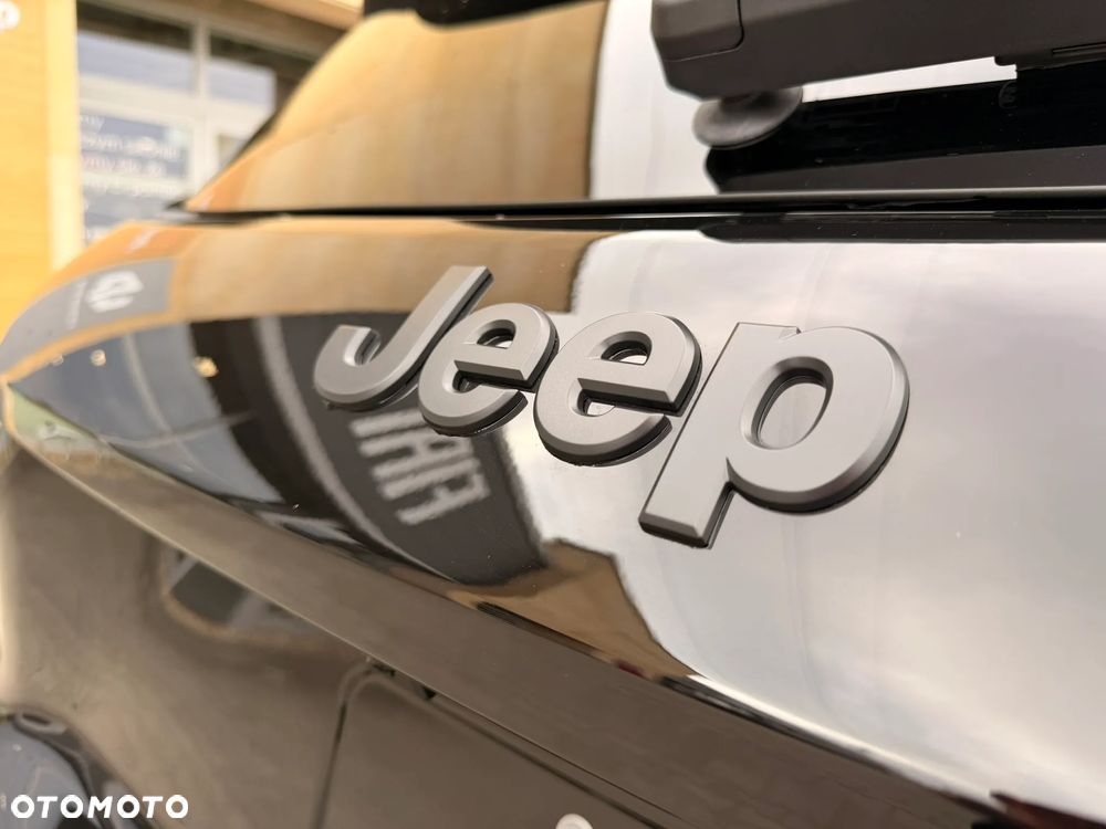 Jeep Avenger 1.2 T3 mHEV Black Edition FWD eDCT6 - 10