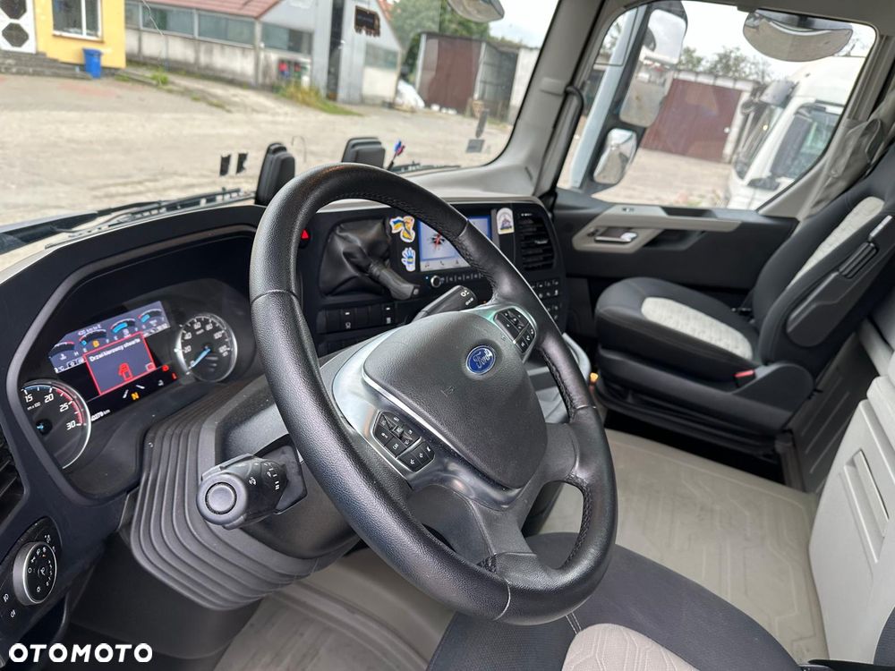 Ford F-MAX - 5