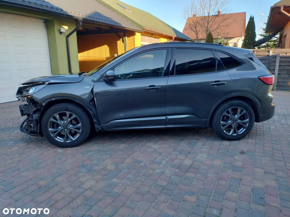 Ford Kuga 2.0 EcoBlue 4x4 ST-LINE X - 11