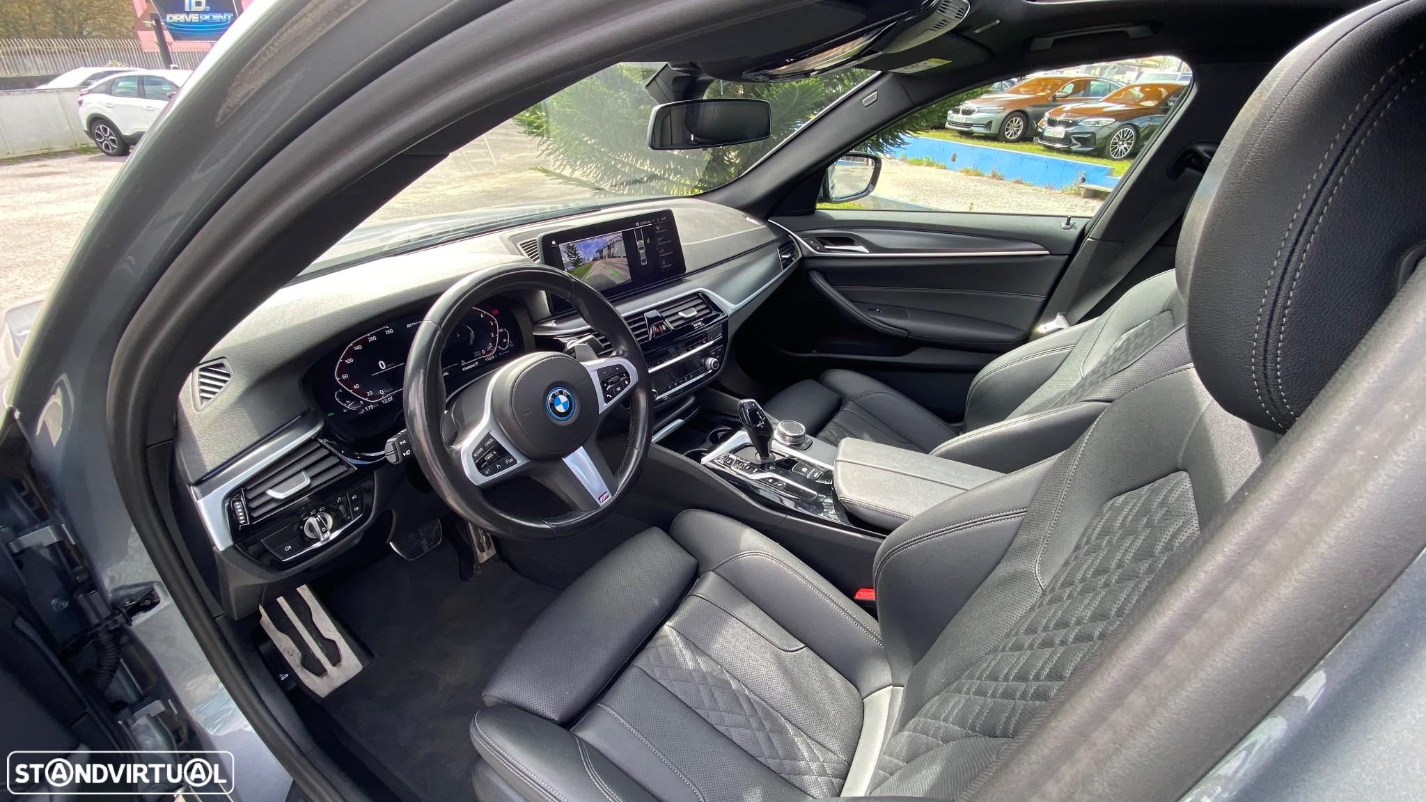 BMW 530 e Pack M - 24