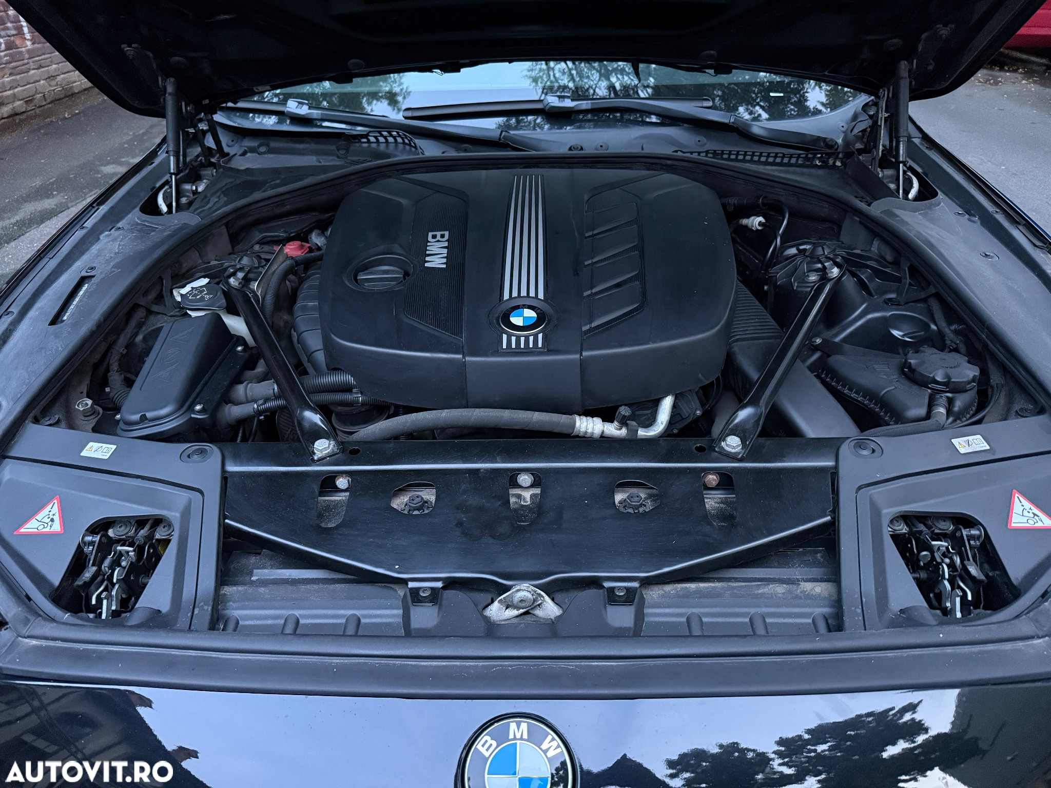 BMW Seria 5 520d Touring Aut. Luxury Line - 10