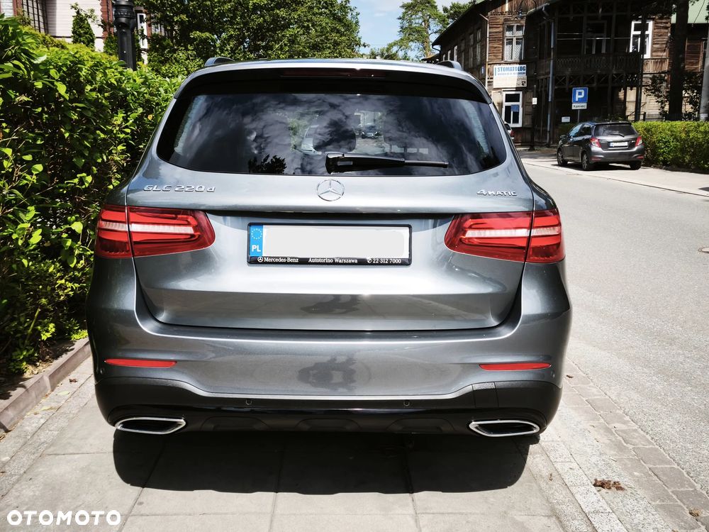 Mercedes-Benz GLC 220 d 4Matic 9G-TRONIC AMG Line - 8
