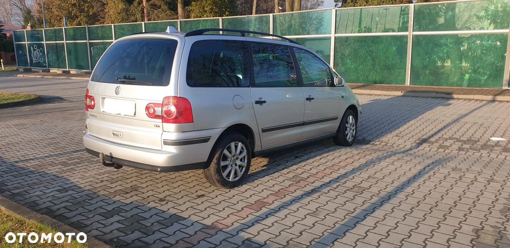 Volkswagen Sharan 1.9 TDI Comfortline - 3