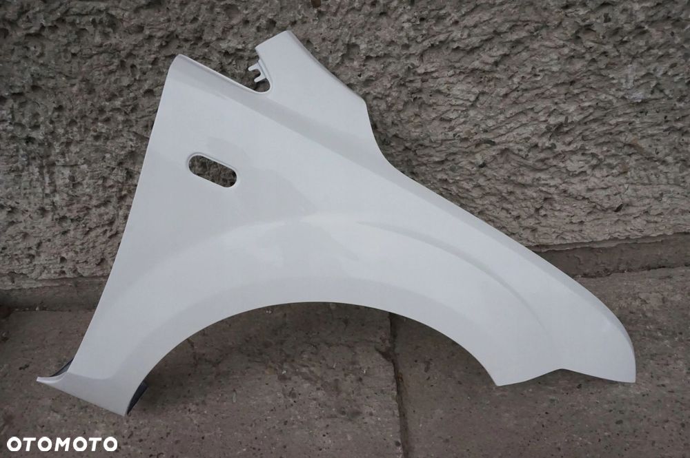 BŁOTNIK PRAWY FOCUS II MK2 DIAMOND WHITE N3 04/08r