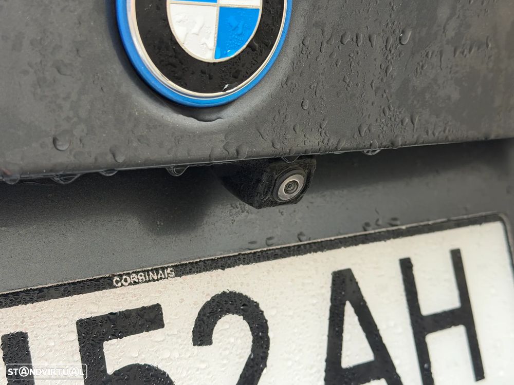 BMW 330 e Pack Desportivo M Auto - 10