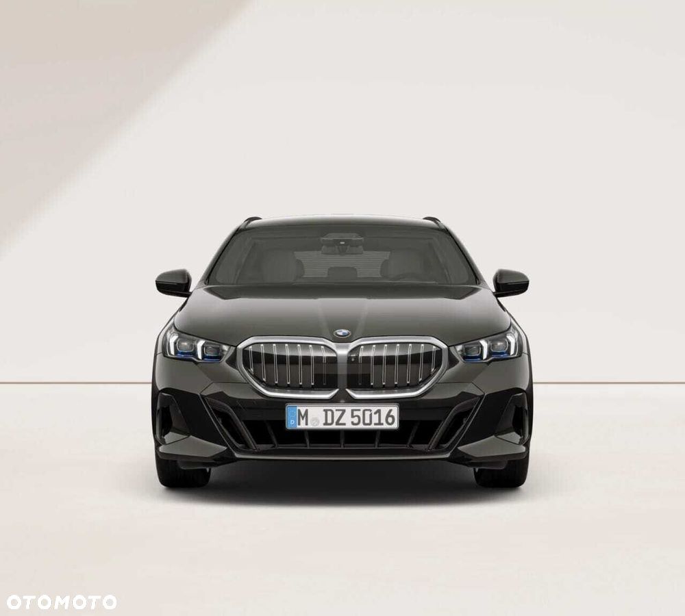 BMW Seria 5 520d xDrive mHEV M Sport - 8