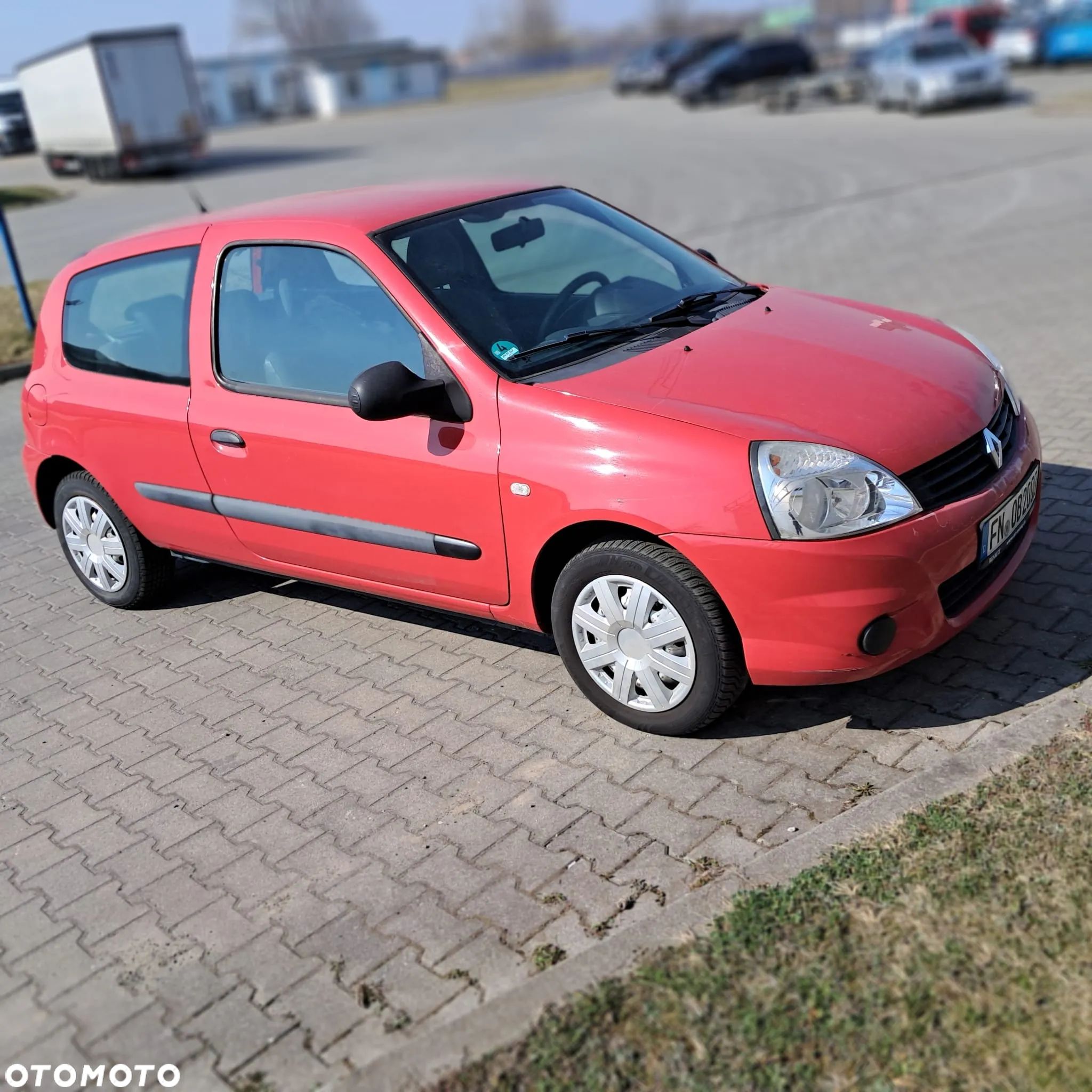 Renault Clio - 1