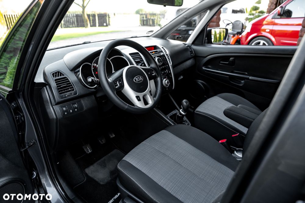 Kia Venga 1.6 CVVT Vision - 16