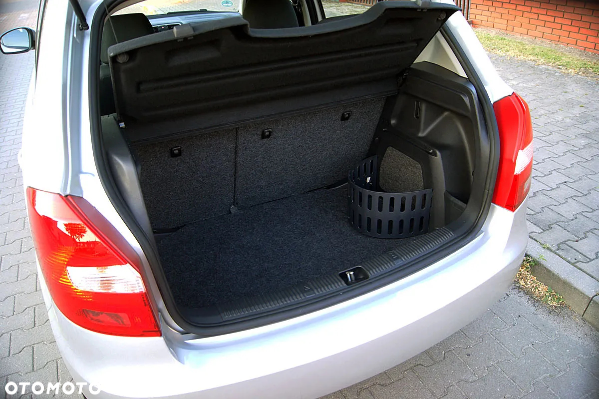 Skoda Fabia 1.4 16V Elegance - 38