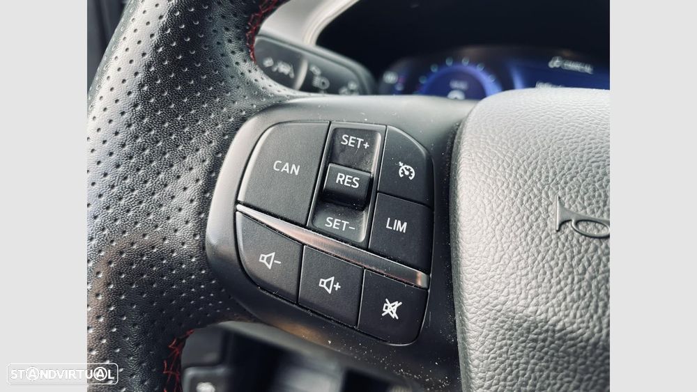 Ford Focus SW 1.0 EcoBoost MHEV ST-Line X - 14