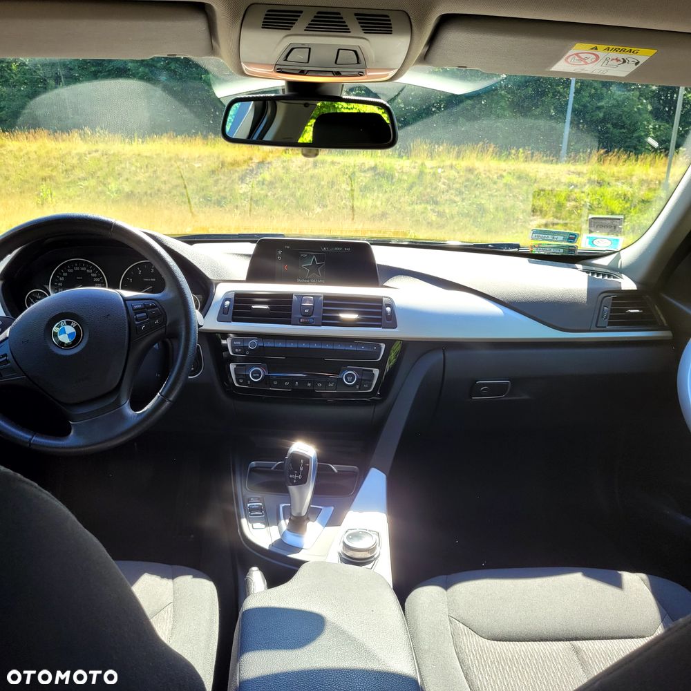 BMW Seria 3 320d - 9