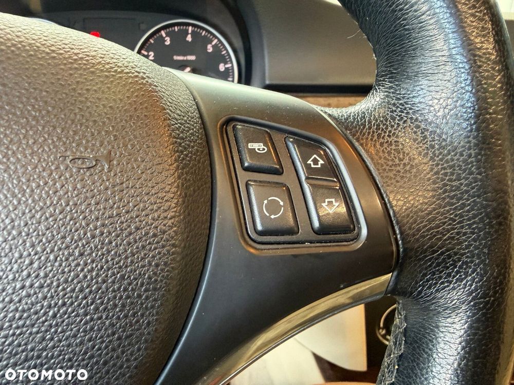 BMW Seria 3 - 24