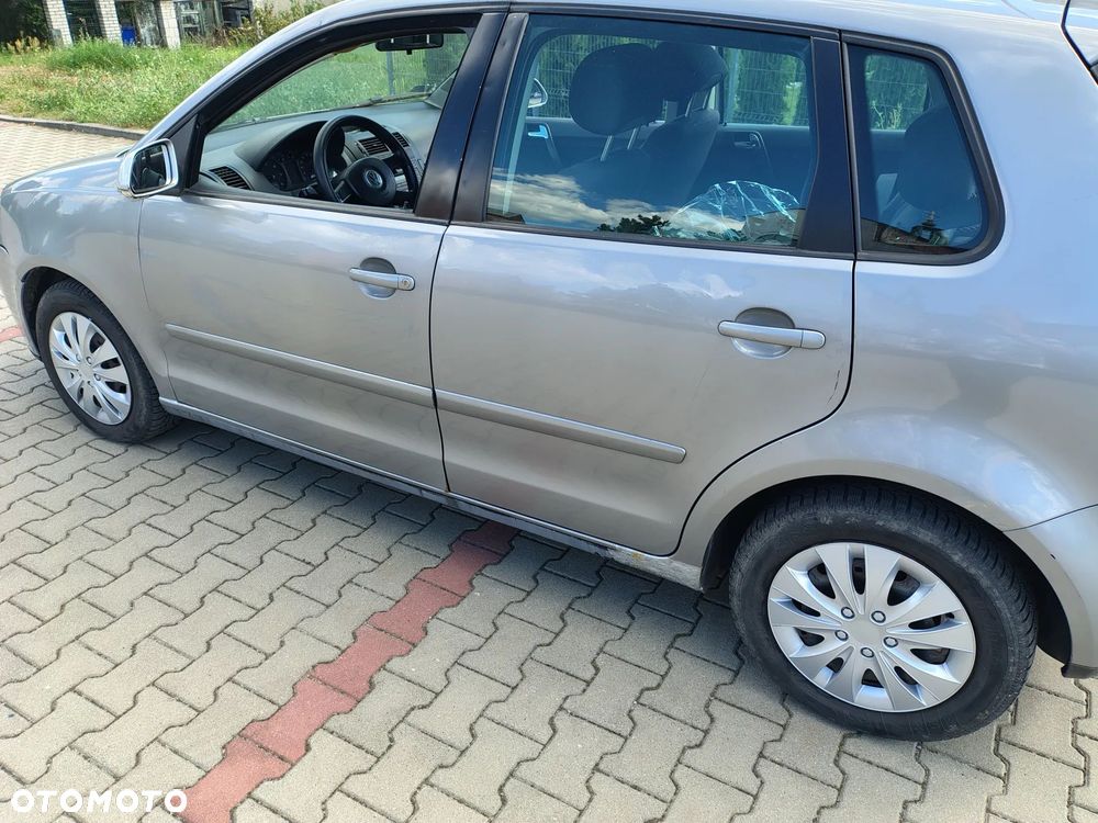 Volkswagen Polo 1.4 TDI Comfortline - 4