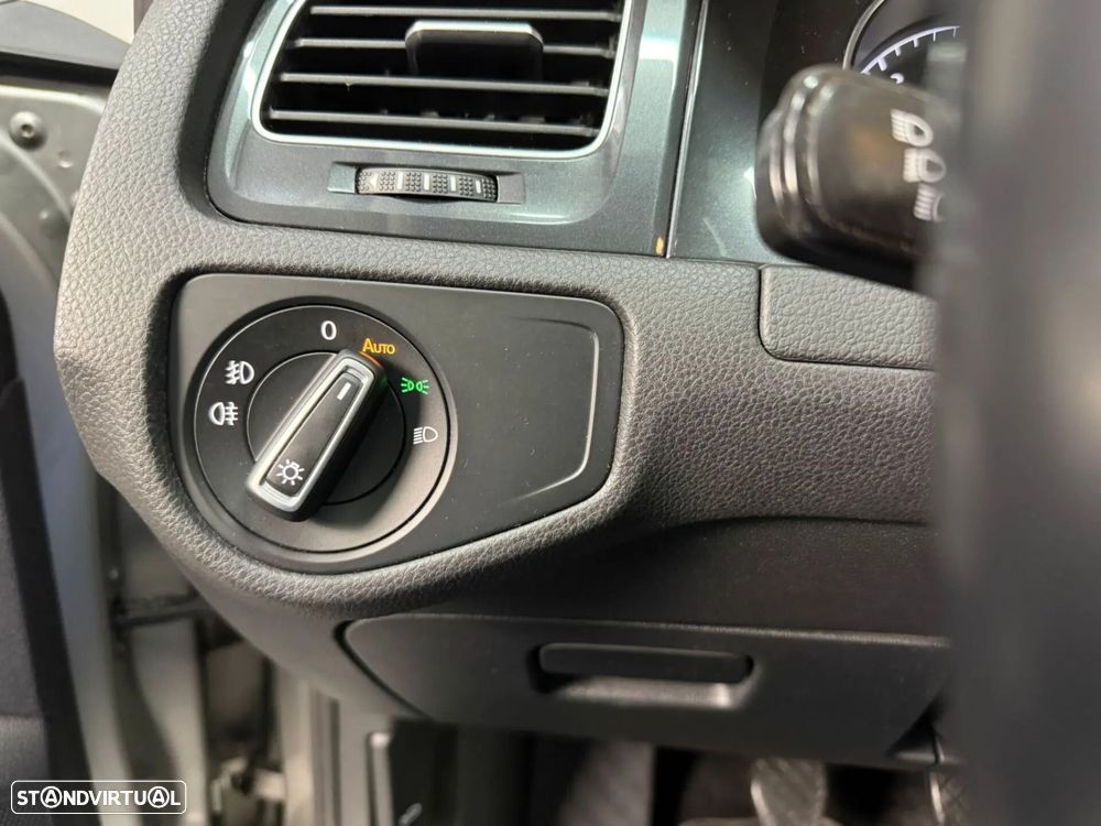 VW Golf Variant 1.6 TDi Confortline - 13