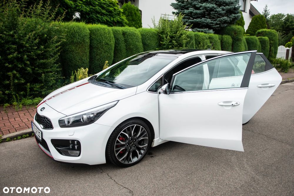 Kia Ceed 1.6 T-GDI GT - 15