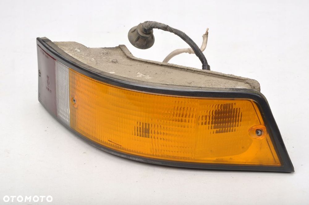 PORSCHE 911 II 930 LAMPA PRAWA TYLNA PRAWY TYŁ - 2