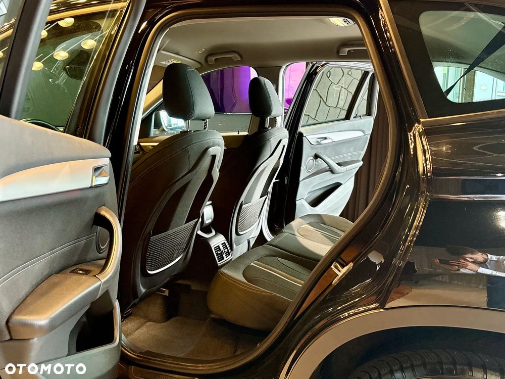 BMW X1 sDrive18i GPF Advantage - 25