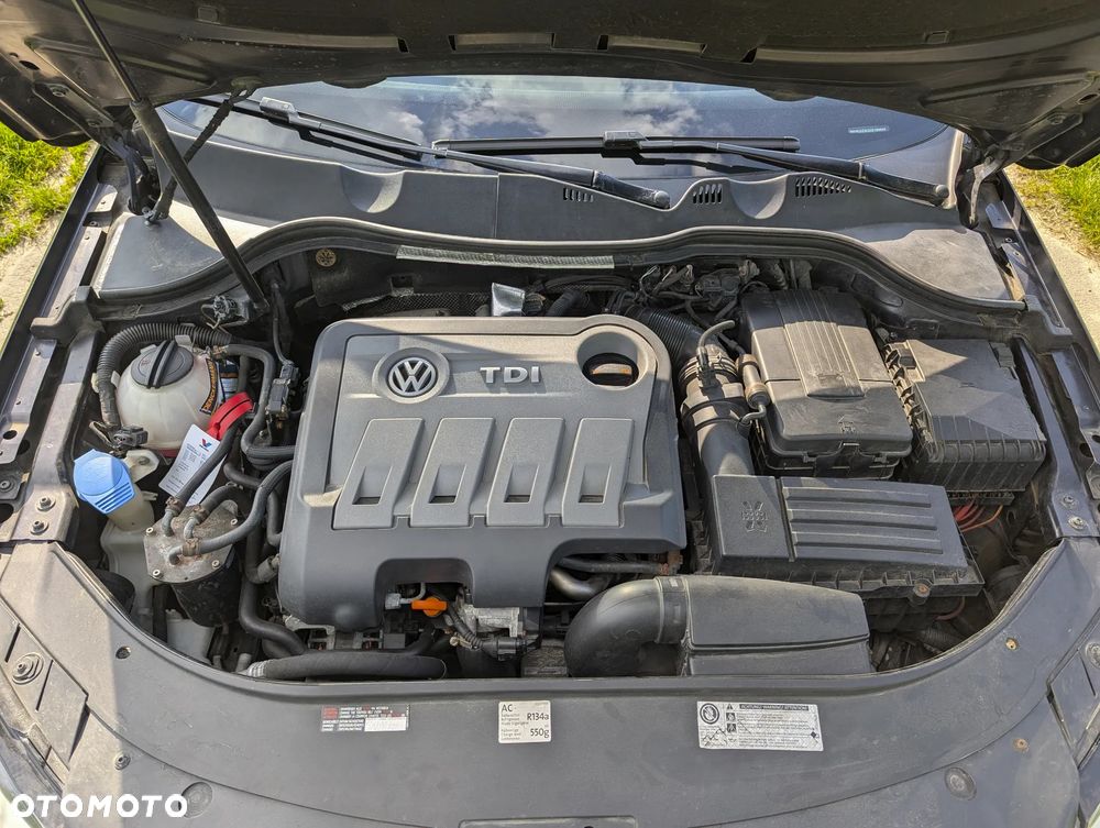 Volkswagen Passat 2.0 TDI DPF Highline - 18