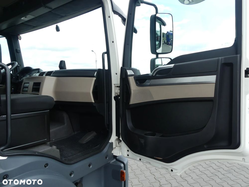 MAN TGL 12.190 / CHŁODNIA + WINDA /  EURO 6 / NISKI PRZEBIEG / - 30