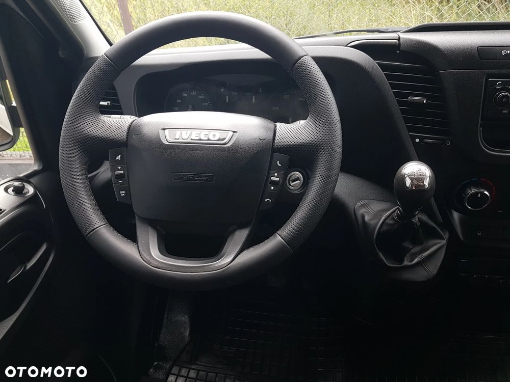 Iveco 70C18 WYWROTKA 3 STRONNA KIPER 3,60x2,2 BLIŹNIAKI 7 TON KLIMA HAK MANUAL 6-BIEGÓW - 16