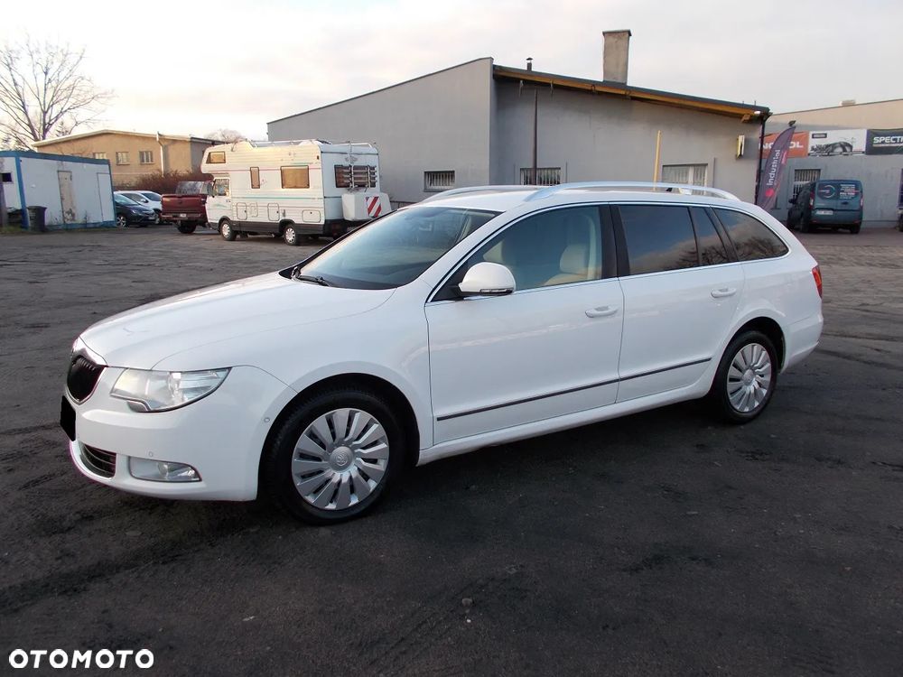 Skoda Superb 2.0 TDI Business DSG - 1