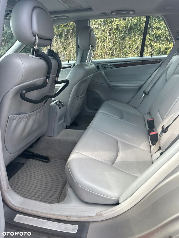 Mercedes-Benz Klasa C 240 4Matic Avantgarde - 20