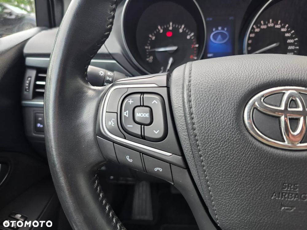 Toyota Avensis - 29