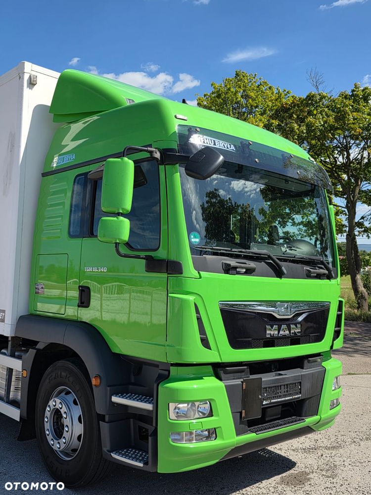 MAN TGM 18.340 / 18.290 / 15.290 / IZOTERMA / WINDA / 19PALET /E6  / SPROWADZONY / AUTOMAT / SYPIALKA / PIERWSZY WŁAŚCICIEL / BOCZNE DRZWI / STAN BARDZO DOBRY - 7