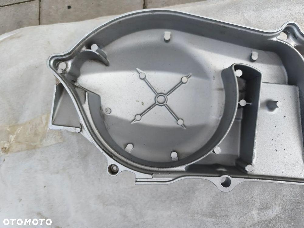 Dekiel, pokrywa silnika Honda Pantheon 125 2T - 17