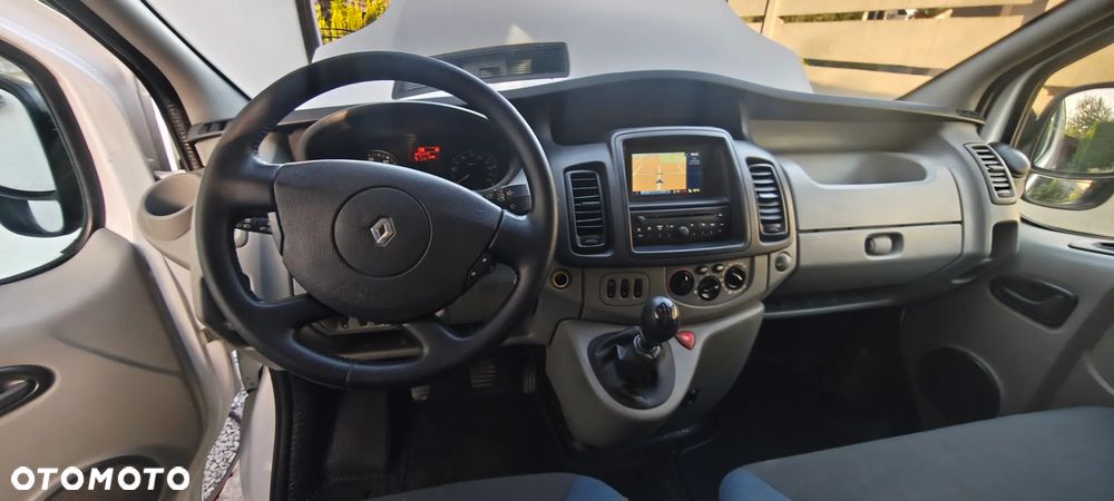 Renault TRAFIC - 8