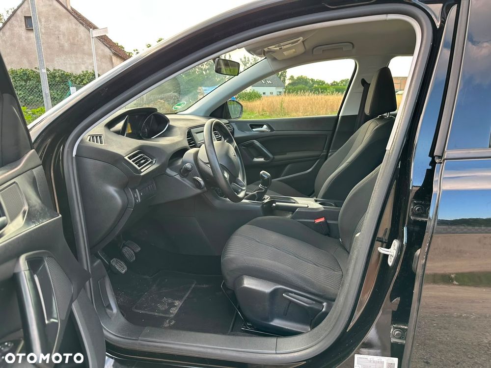 Peugeot 308 - 13