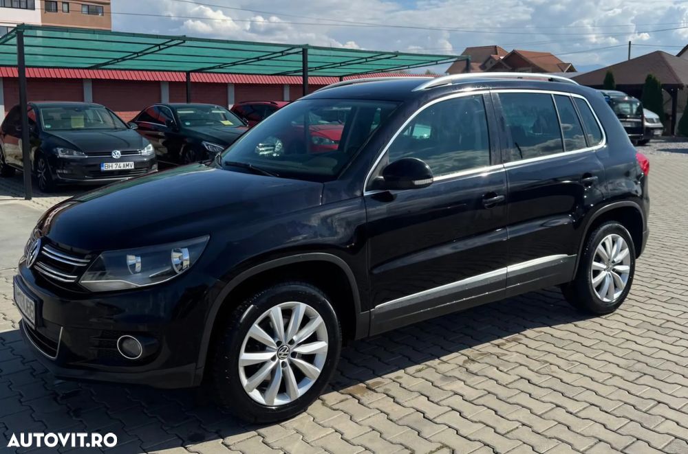 Volkswagen Tiguan - 1