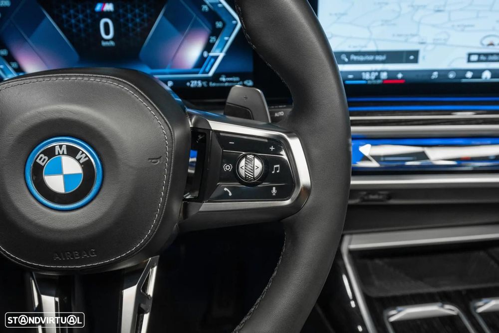 BMW 750 750e xDrive Pack Desportivo M - 12